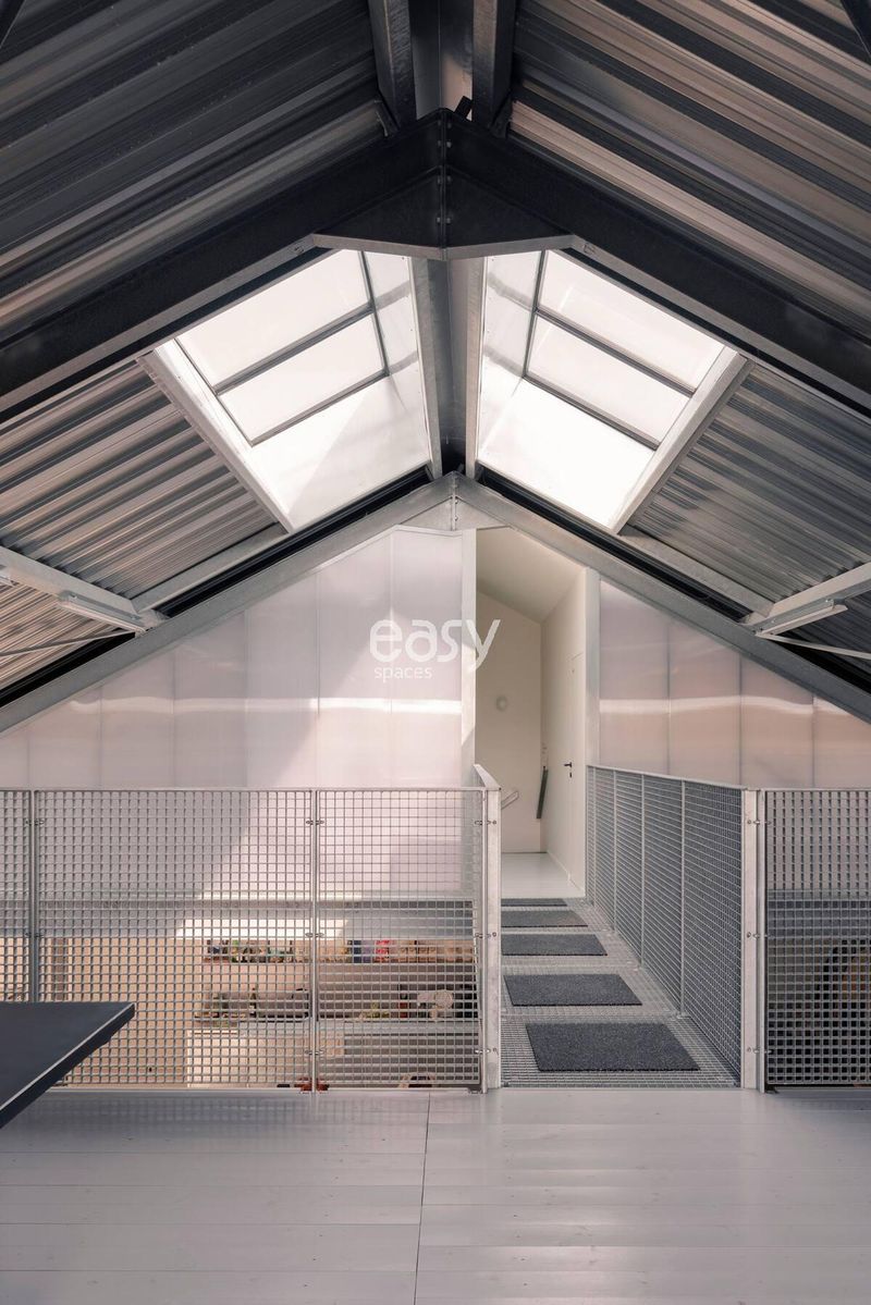 industrial event venue location in France with extensive facilities for large gatherings and exhibitions